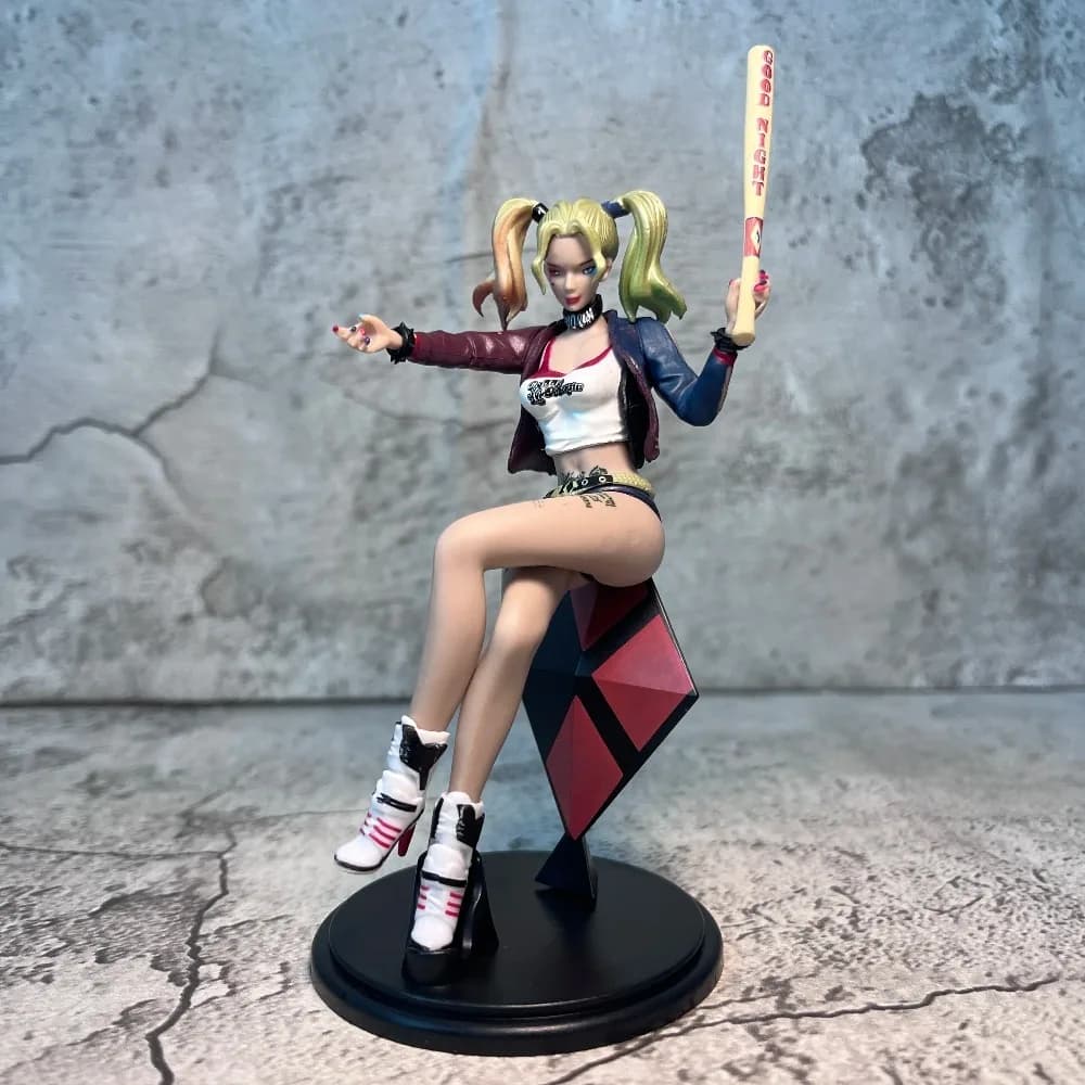 Figurine en PVC de Harley Quinn assise, personnage d'anime Harley Quinn, 11-15 cm, jouet, statue